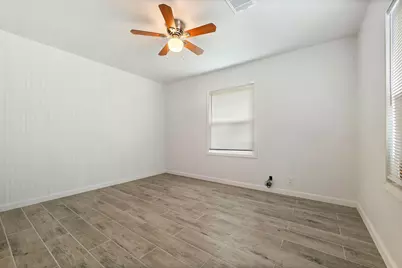 1008 Haley Avenue, Rockdale, TX 76567 - Photo 13