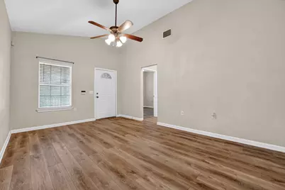 5625 Signal Point Point, Austin, TX 78724 - Photo 9