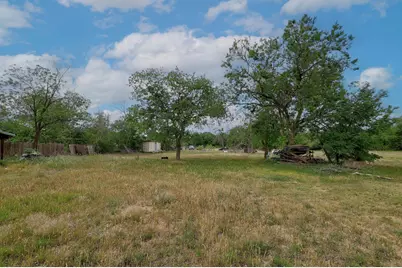 205 Fallwell Street, Liberty Hill, TX 78642 - Photo 7