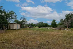 205 Fallwell St, Liberty Hill, TX 78642 - Photo 9