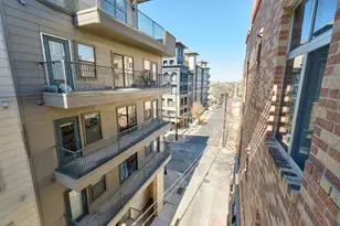 711 W 26th St, Austin, TX 78705 - Photo 29