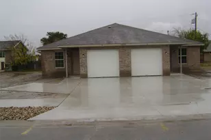 2505 S Oak Ln, Georgetown, TX 78628 - Photo 1