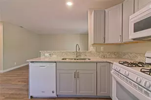 401 Hedgewood Dr, Georgetown, TX 78628 - Photo 23