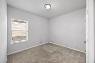 225 Unforgiven Ln, Jarrell, TX 76537 - Photo 15