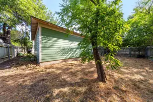 1608 E 19th St, Georgetown, TX 78626 - Photo 27