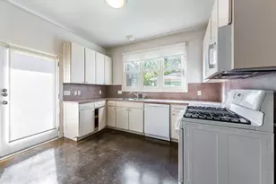 1608 E 19th St, Georgetown, TX 78626 - Photo 13