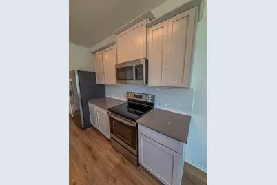 725 Bronco Billy Drive, Jarrell, TX 76537 - Photo 11