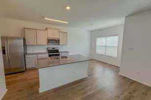 725 Bronco Billy Dr, Jarrell, TX 76537 - Photo 9