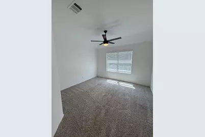 725 Bronco Billy Drive, Jarrell, TX 76537 - Photo 15