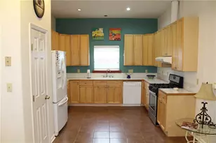 109 W 38th St, Austin, TX 78705 - Photo 5