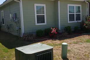 204 Oldbridge Dr, Hutto, TX 78634 - Photo 7