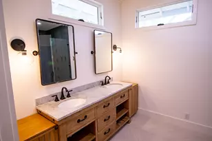 501 Park Blvd, Austin, TX 78751 - Photo 13