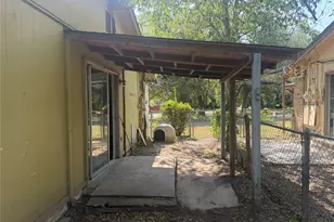 421 Live Oak St, Kyle, TX 78640 - Photo 15