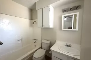 421 Live Oak St, Kyle, TX 78640 - Photo 9