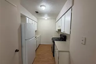 421 Live Oak St, Kyle, TX 78640 - Photo 5