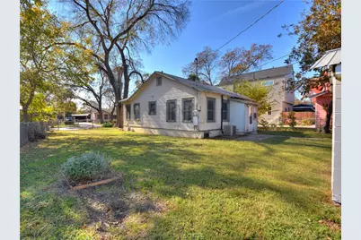 2710 Willow Street, Austin, TX 78702 - Photo 25