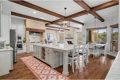 5240 Diamante Drive, Spicewood, TX 78669 - Photo 9