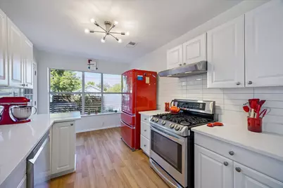 2601 E 17th Street, Austin, TX 78702 - Photo 9