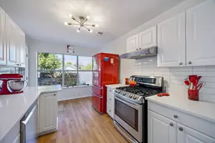 2601 E 17th St, Austin, TX 78702 - Photo 9