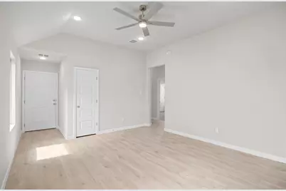 281 Bendecido Loop, Elgin, TX 78621 - Photo 7