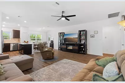 142 Esparza Drive, Bastrop, TX 78602 - Photo 5