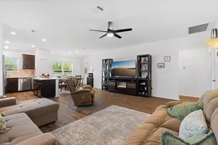 142 Esparza Dr, Bastrop, TX 78602 - Photo 5