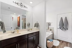 142 Esparza Dr, Bastrop, TX 78602 - Photo 17