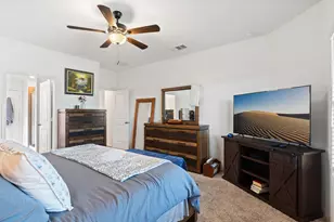 142 Esparza Dr, Bastrop, TX 78602 - Photo 15