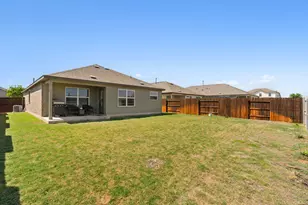 142 Esparza Dr, Bastrop, TX 78602 - Photo 23