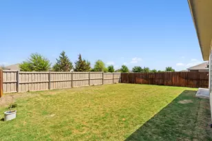 142 Esparza Dr, Bastrop, TX 78602 - Photo 25