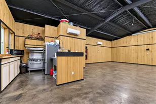 343 E Jackson St, Bartlett, TX 76511 - Photo 21
