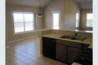 728 Abbeyglen Castle Drive, Pflugerville, TX 78660 - Photo 5