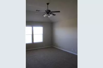 728 Abbeyglen Castle Drive, Pflugerville, TX 78660 - Photo 9