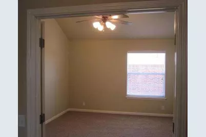 728 Abbeyglen Castle Drive, Pflugerville, TX 78660 - Photo 11