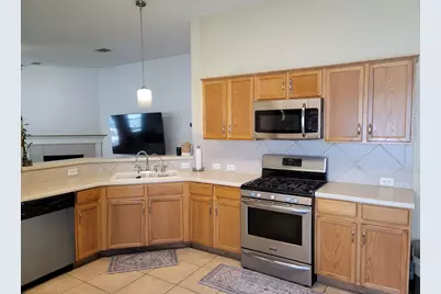 108 Warner Bend, Hutto, TX 78634 - Photo 7