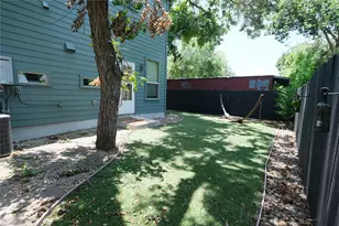 604 Allen St, Austin, TX 78702 - Photo 7