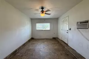 6204 Dove Springs Cir, Austin, TX 78744 - Photo 15
