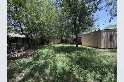 6204 Dove Springs Circle, Austin, TX 78744 - Photo 19