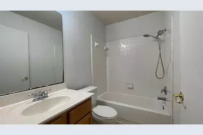 5512 Steven Creek Way, Austin, TX 78721 - Photo 15