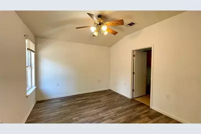 5512 Steven Creek Way, Austin, TX 78721 - Photo 11