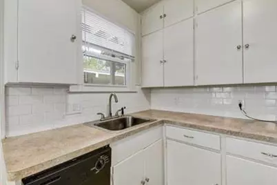3416 Robinson Avenue, Austin, TX 78722 - Photo 7