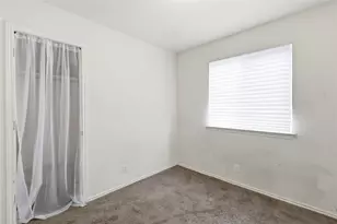 16112 Hamilton Point Cir, Manor, TX 78653 - Photo 11