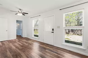 1116 Ebert Ave, Austin, TX 78721 - Photo 11