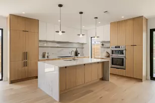 1005 W Johanna St, Austin, TX 78704 - Photo 5