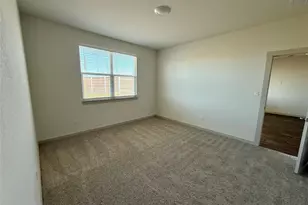 400 Barton Creek Ln, Hutto, TX 78634 - Photo 5
