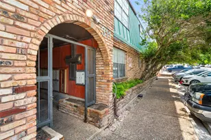 307 E 31st St, Austin, TX 78705 - Photo 1