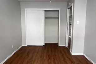 307 E 31st St, Austin, TX 78705 - Photo 19