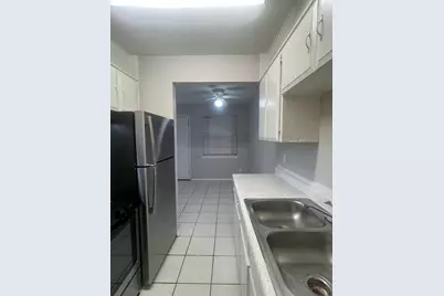 307 E 31st Street #208, Austin, TX 78705 - Photo 9