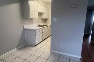 307 E 31st St, Austin, TX 78705 - Photo 5