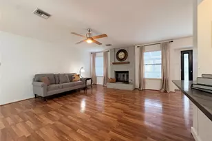 11907 Cherie Dr, Austin, TX 78758 - Photo 11